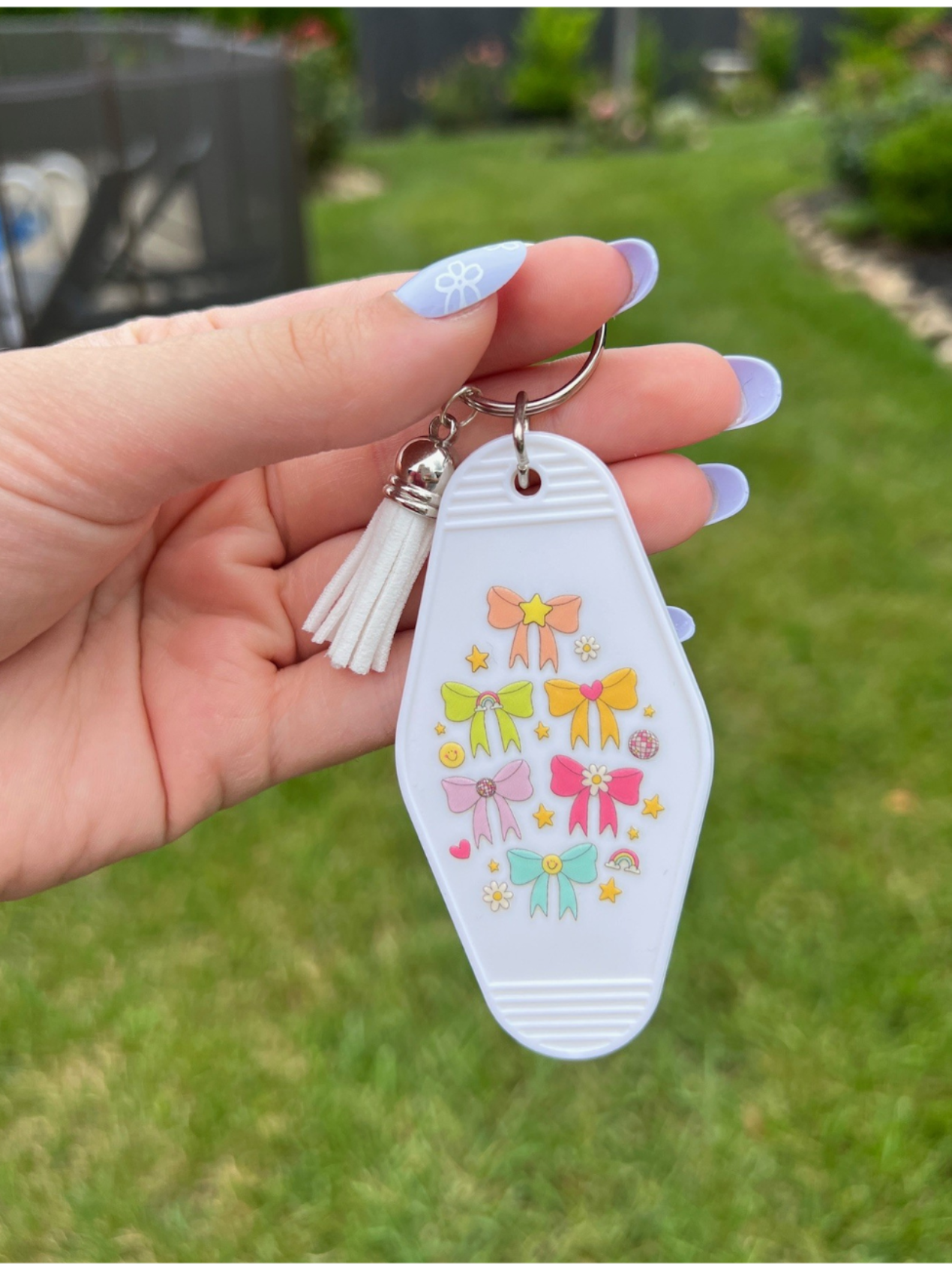 Happy Bows Retro Motel Keychain