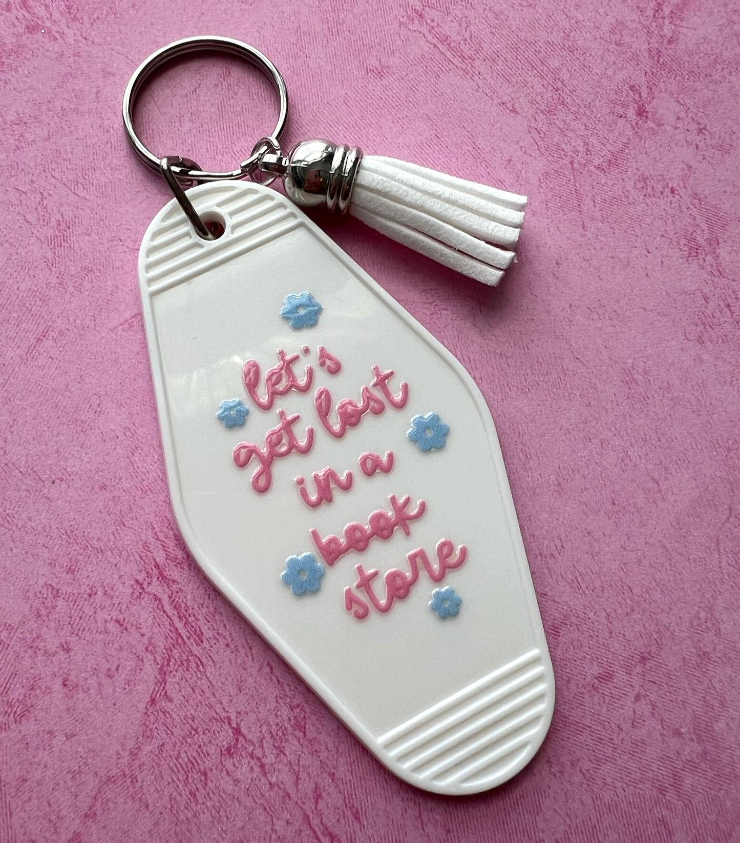 Lost in a Bookstore Retro Motel Keychain