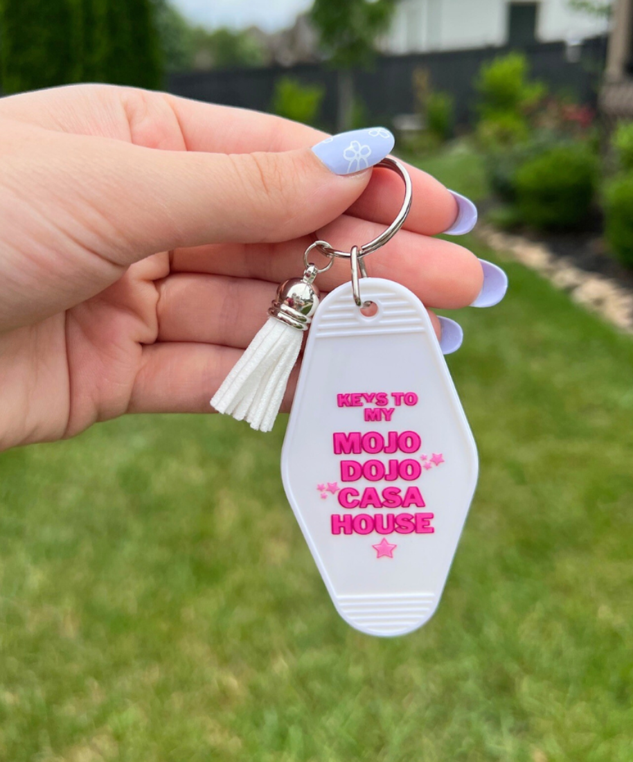 Mojo Dojo Casa House Retro Motel Keychain